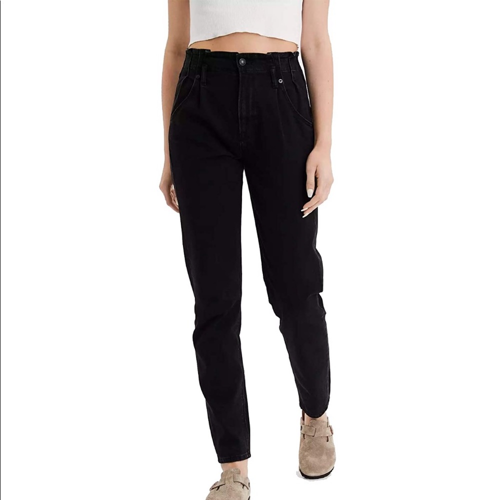 American Eagle Pleated Black Mom Jeans